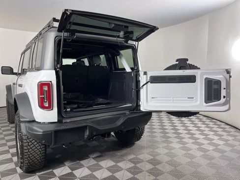 Used 2022 Ford Bronco Badlands image 47