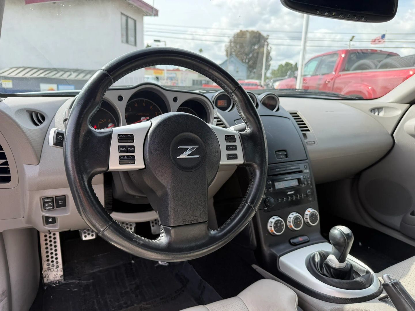 Used 2008 Nissan 350Z Touring RWD image 10
