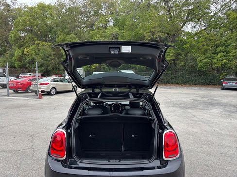 Used 2021 MINI Cooper 2-Door Hardtop FWD image 37