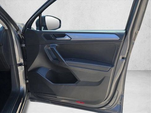 Used 2023 Volkswagen Tiguan S image 10
