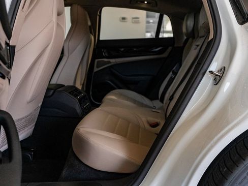 Certified 2025 Porsche Panamera 4 AWD/4WD image 23