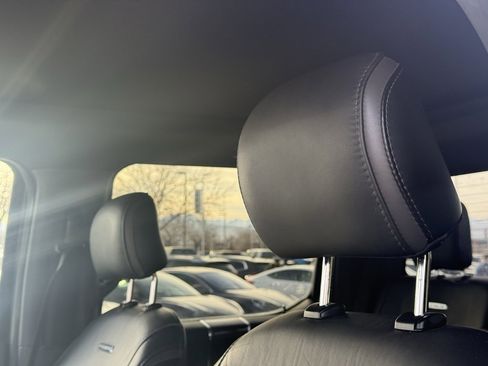 Used 2015 Ford F150 Platinum image 11