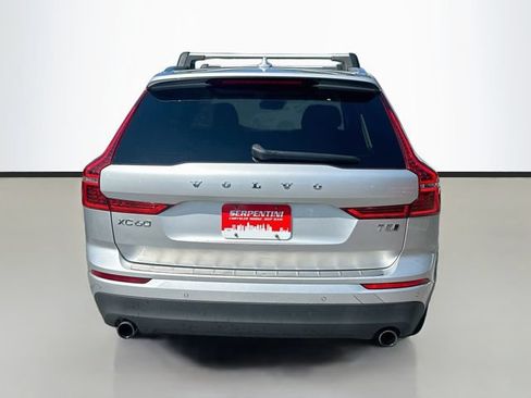 Used 2018 Volvo XC60 T5 Momentum w/ Vision Package AWD/4WD image 7