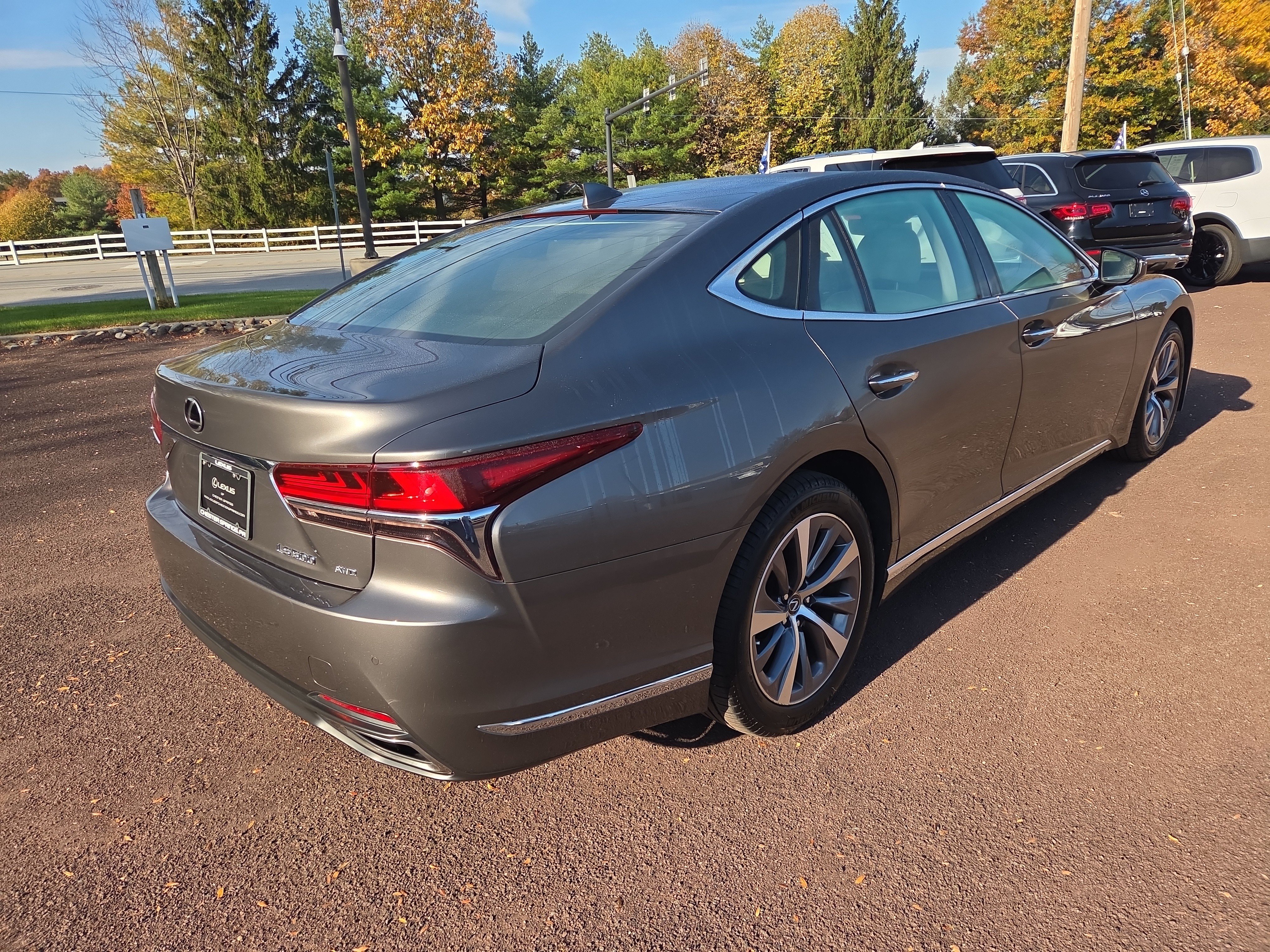 Used 2018 Lexus LS 500 AWD image 3