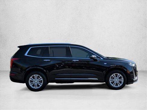 Used 2024 Cadillac XT6 Luxury FWD image 4