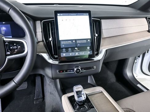 New 2026 Volvo XC90 B5 Ultra image 13