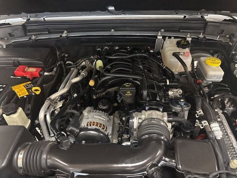 Used 2022 Jeep Wrangler Unlimited Rubicon w/ Steel Bumper Group AWD/4WD image 44