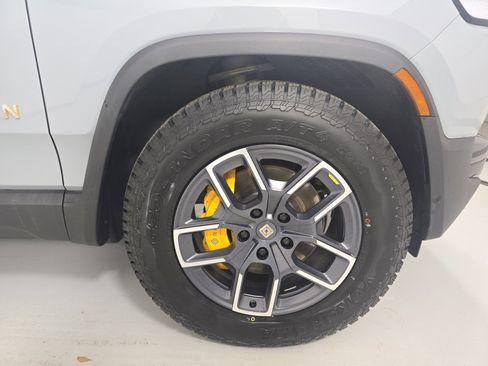 Used 2023 Rivian R1T Adventure image 11