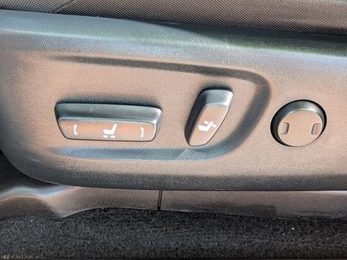 Used 2022 Toyota 4Runner TRD Off-Road AWD/4WD image 24