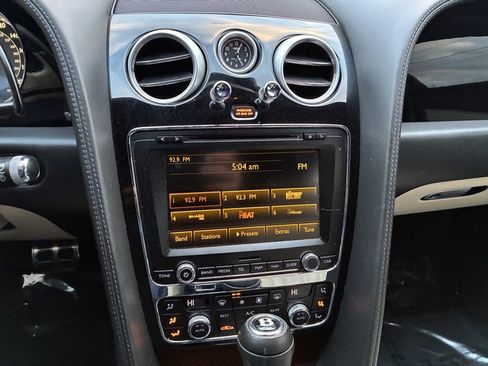 Used 2015 Bentley Flying Spur V8 image 20