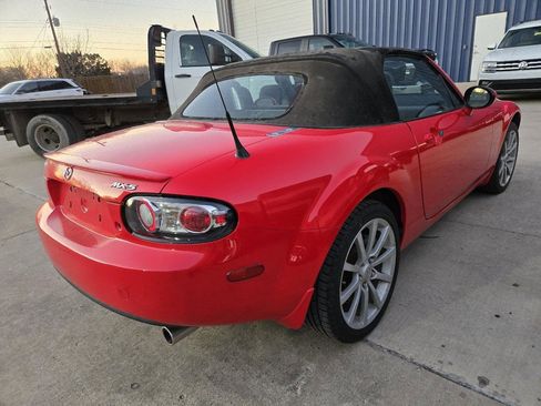 Used 2007 MAZDA MX-5 Miata Grand Touring w/ Interior Trim Pkg image 2