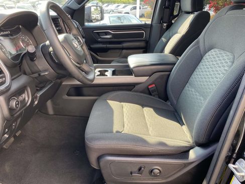 Used 2025 RAM 1500 Big Horn AWD/4WD image 15
