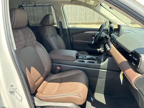 Used 2026 Honda Pilot Elite image 24