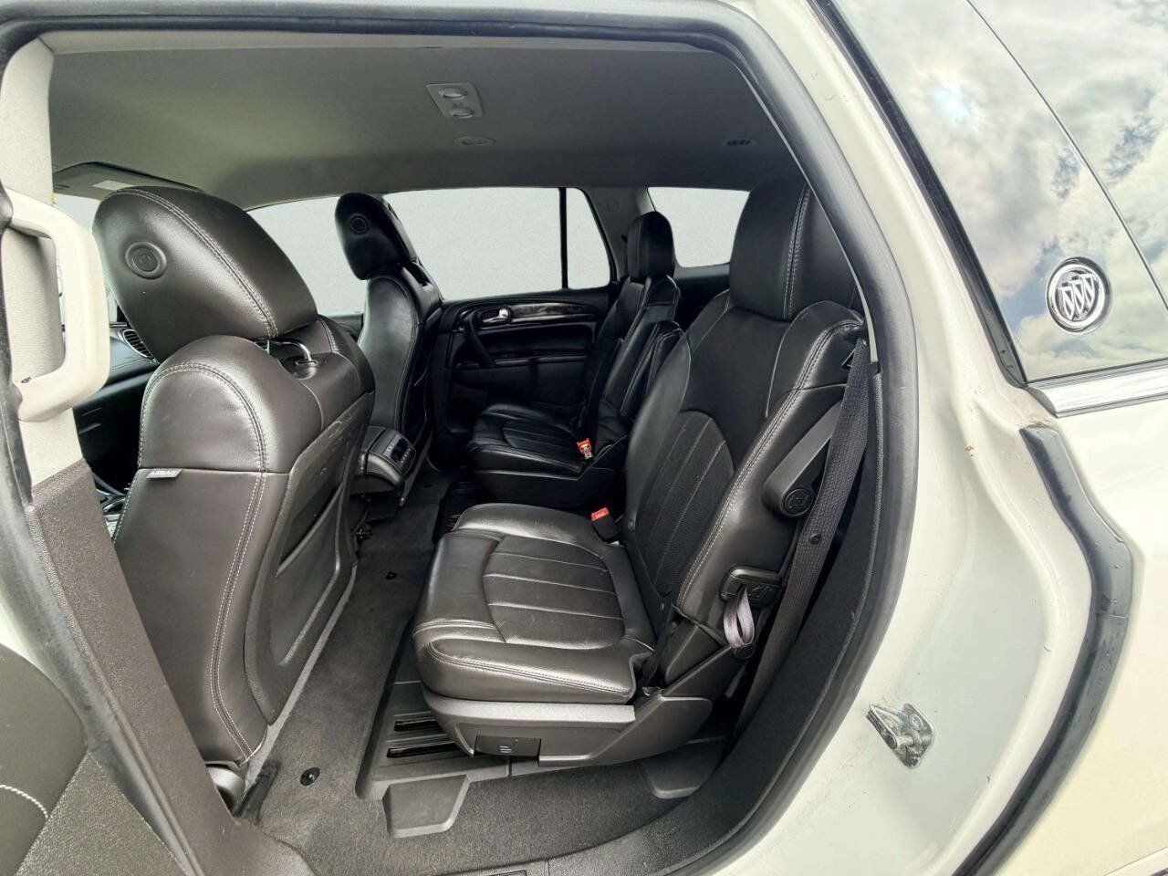 Used 2015 Buick Enclave Premium FWD image 19
