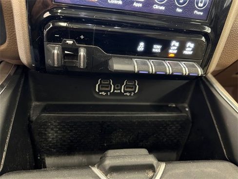 Used 2020 RAM 1500 Laramie image 31