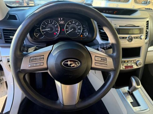 Used 2011 Subaru Outback 2.5i AWD/4WD image 26