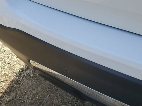 Used 2023 Chevrolet Equinox LT image 28