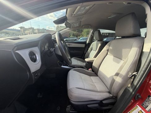 Used 2019 Toyota Corolla LE FWD image 12