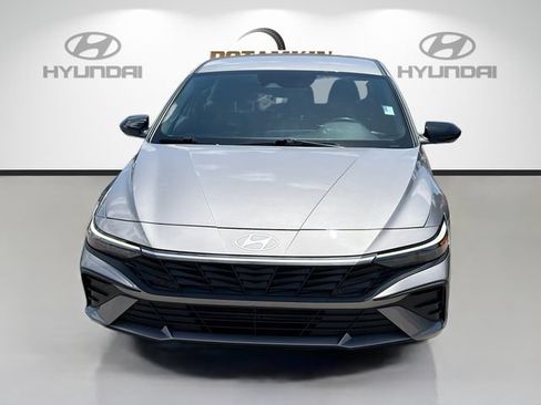Certified 2025 Hyundai Elantra Sport FWD image 2