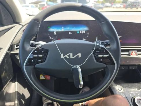 Used 2023 Kia Niro Wind w/ Wind Preserve Package FWD image 10