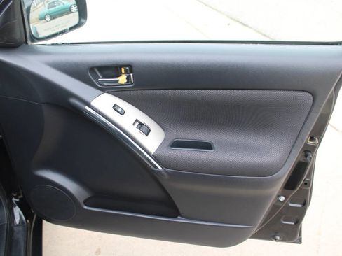 Used 2003 Toyota Matrix XR image 12