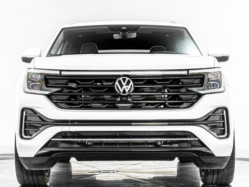 Used 2024 Volkswagen Atlas Cross Sport SEL Premium R-Line AWD/4WD image 4