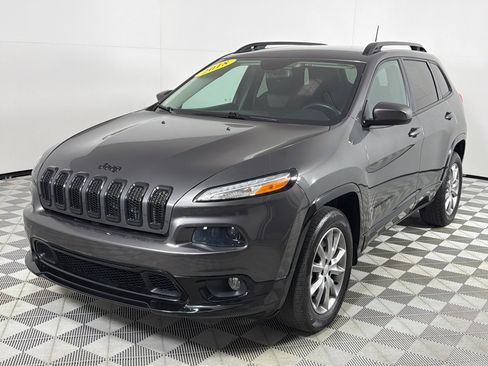 Used 2018 Jeep Cherokee Latitude image 10