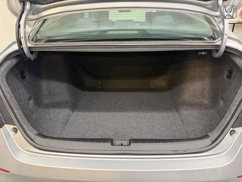 Used 2018 Honda Accord LX image 19