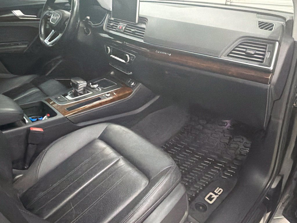 Used 2020 Audi Q5 2.0T Premium Plus w/ Premium Plus Package AWD/4WD image 31