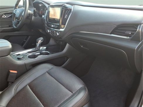 Used 2023 Chevrolet Traverse High Country image 29