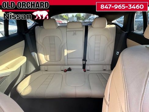 Used 2021 BMW X6 xDrive40i w/ Premium Package 3 AWD/4WD image 14