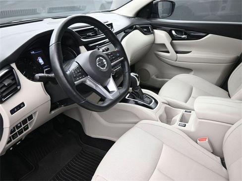 Certified 2022 Nissan Rogue Sport SL w/ Premium Package image 33