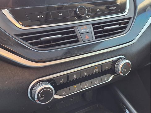 Used 2024 Nissan Altima 2.5 SR w/ SR Premium Package image 21