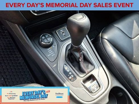 Used 2020 Jeep Cherokee Trailhawk w/ Cold Weather Group AWD/4WD image 22