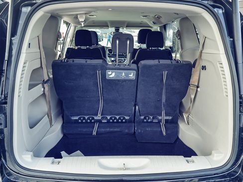 Used 2018 Chrysler Pacifica Touring Plus image 15