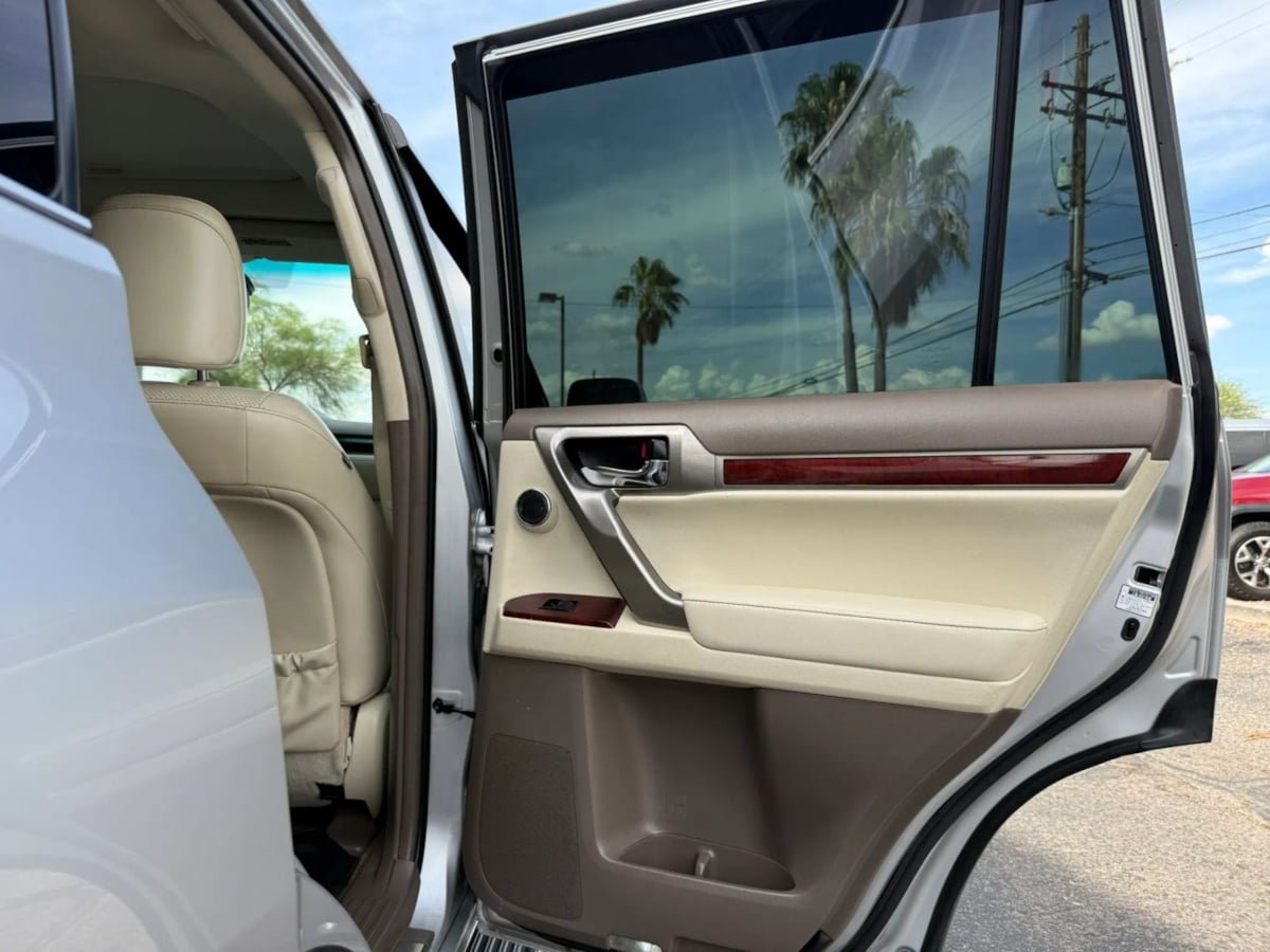 Used 2010 Lexus GX 460 Premium AWD/4WD image 39