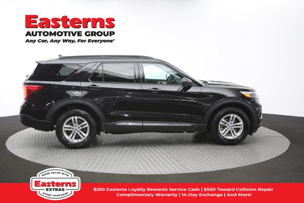Used 2023 Ford Explorer XLT AWD/4WD image 47