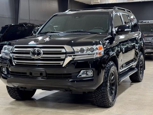 Used 2019 Toyota Land Cruiser AWD/4WD image 3