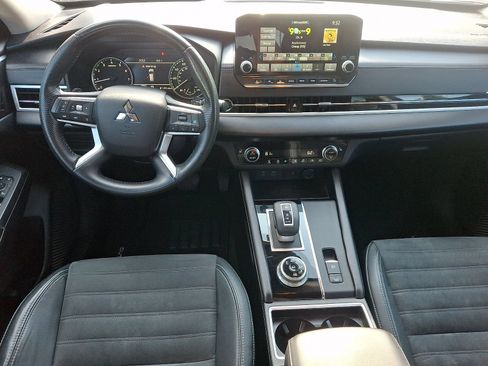 Used 2022 Mitsubishi Outlander SE AWD/4WD image 11
