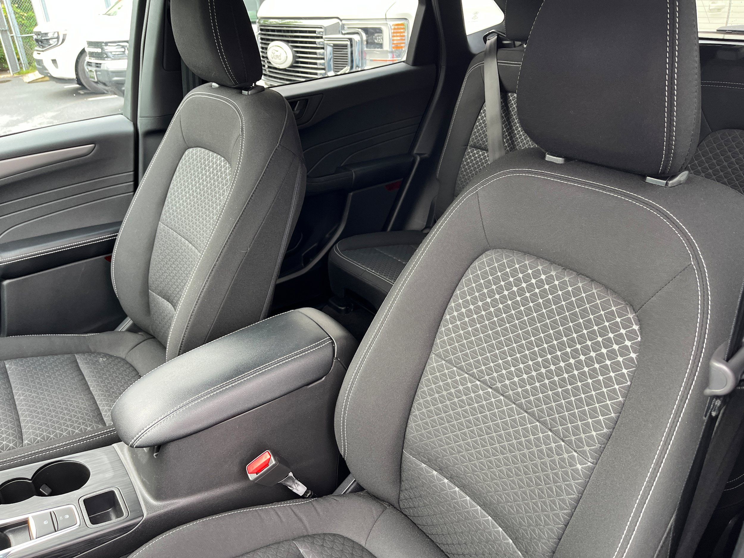 Used 2024 Ford Escape Active w/ Tech Pack #1 FWD image 9