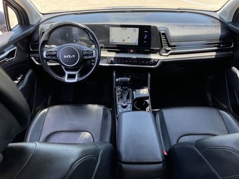 Used 2023 Kia Sportage EX FWD image 9