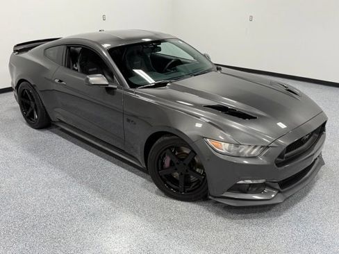 Used 2017 Ford Mustang GT Premium w/ GT Performance Package RWD image 32