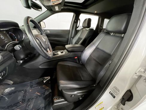 Used 2022 Jeep Grand Cherokee Laredo X image 20