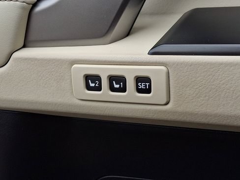 Certified 2023 Lexus GX 460 Premium w/ Premium Plus Package image 28