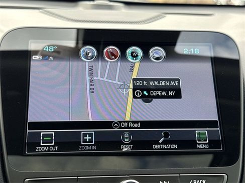 Used 2017 Chevrolet Malibu Premier w/ Premier Sun and Wheel Package image 14