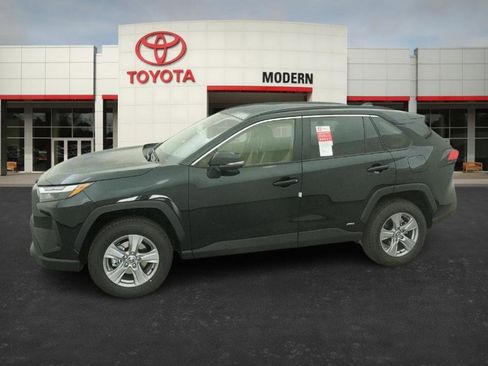 New 2025 Toyota RAV4 XLE image 7