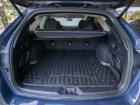 Used 2025 Subaru Outback Premium AWD/4WD image 20