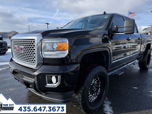 Used 2015 GMC Sierra 2500 Denali w/ Duramax Plus Package image 6
