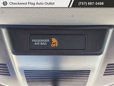 Used 2023 Nissan Rogue S FWD image 22