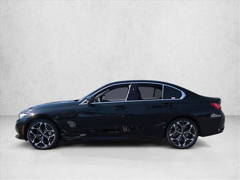 Used 2026 BMW 330i Sedan w/ Premium Package RWD image 2